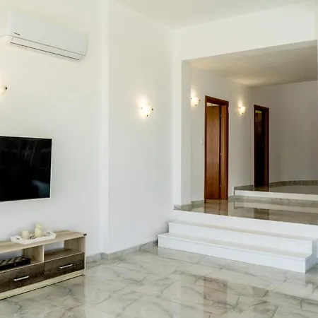 Joy Of The Sky Villa *